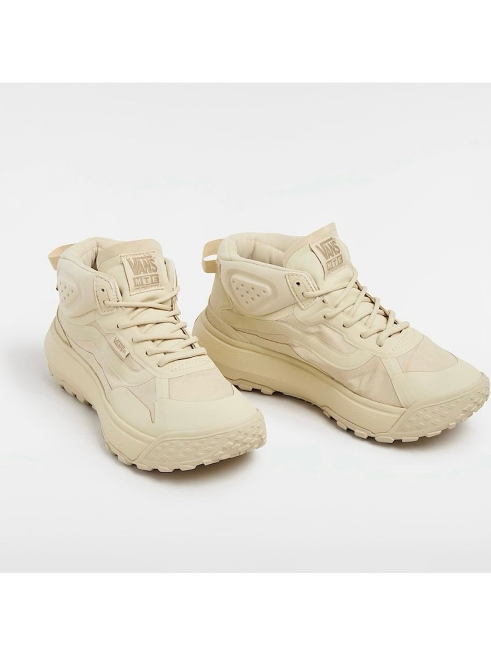 Vans MTE Crosspath Mid
Shoes Women 8.5 US Mens 7.0 US